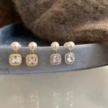 Французские Ретро Жемчужные Супер Блестящие Серьги-Гвоздики с Цирконом в Форме Сахарного Кубика Женские Изысканная Элегантность Простая Индивидуальность Универсальные Серьги