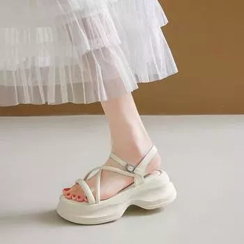 French retro premium sandals women s summer 2024 new one-word buckle with platform Roman shoes beach shoes 35