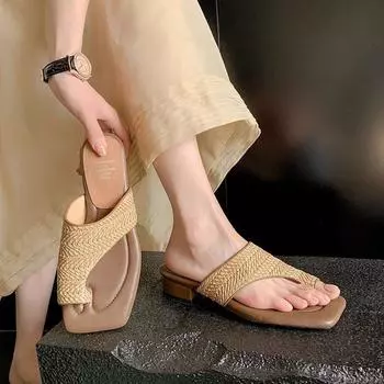 French retro vacation style woven toe cool slippers outer wear women s 2025 summer niche design thick heel sandals 35