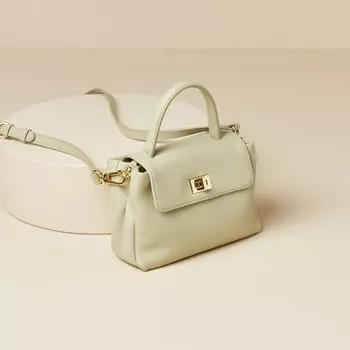French Style Small Square Closed-Toe Layer Togo Cowhide Handbag Mini Bag 2023 Spring/Summer New Crossbody Bag Genuine Leather Women s Bag Bean paste Green