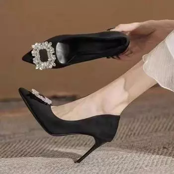 French temperament brocade 2025 new Internet celebrity black pure desire high heels women s thin heels commuter women s shoes rhinestone tip 34
