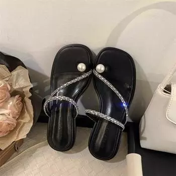 French thick heel pearl rhinestone cover toe cool slippers female 2025 summer new temperament wear fairy style sandals female 35