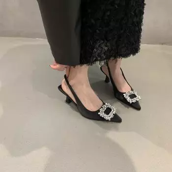 French Xiaoxiangfeng high-heeled evening bag head sandals women s shoes 2024 new spring and summer rhinestone pointed single shoes 35 чёрный