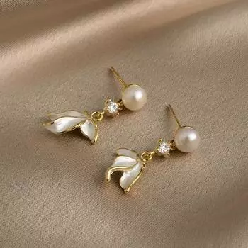 Freshwater Pearl Earrings Gold Tone Fishtail Design Dangling Tassel Drop Earrings Lightweight Elegant Fashion Jewelry for Women Delicate Accessory золотой