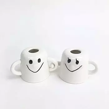 Friendly pair toothbrush stand