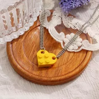 Friendship Couple Necklace A Pair of Hip-hop Detachable Love Heart-shaped Building Block Pendants ARI жёлтый
