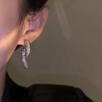 Front and Rear Wear Full Diamond Arc Earrings Niche Design Classy Accessible Luxury round Face Earrings 925 Silver Needle 2023 New Arrival Gold