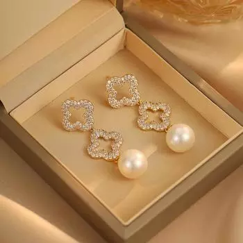 Full Diamond Hollow Four-Leaf Flower Stud Earrings Wind Women S Anti-Allergic Earrings Earrings Flow Temperament Jewelry 14k