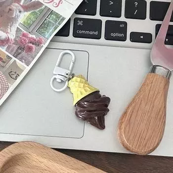Fun Simulation Food Keychain Resin Keychain Bag Pendant Unique Chocolate Ice Cream Keychain Kids style 1