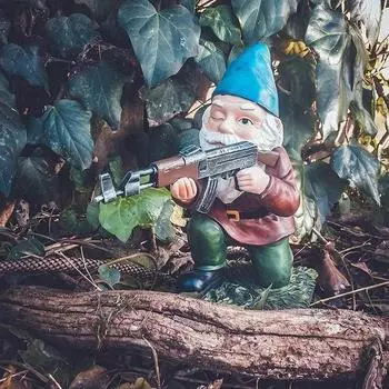 Funny Army Gnome Garden Statue Resin Desktop Lawn Ornament for Outdoor Garden Decoration Wooden Monster Yard Sculpture Figurines 11cm small