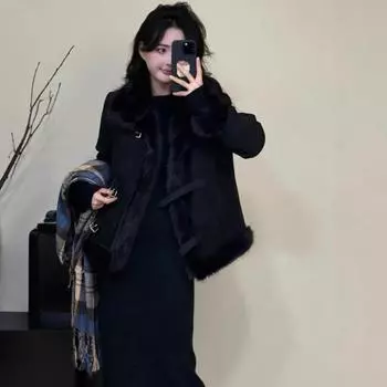 Fur integrated women s explosion 2024 winter new high-quality imitation fox fur suede thermal locomotive jacket S темно-коричневого