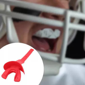 Футбольная капа с ремешками для ММА на открытом воздухе красный