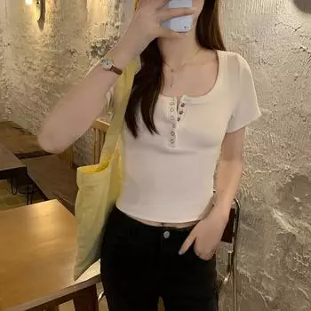 Футболка черного цвета с правым плечом в стиле чистого вожделения, женская, с короткими рукавами, летняя, с пуговицами, полуоткрытая, с U-образным вырезом, обтягивающая внутренняя одежда, красивые топы S