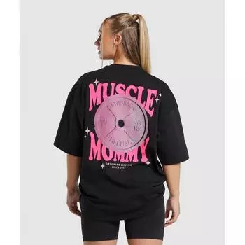 Футболка GYMSHARK Muscle Mommy с рисунком бойфренда, черная B1B8V BB2J