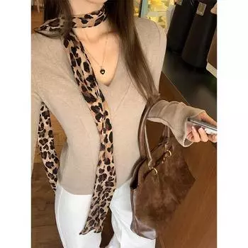 Футболка из теплого кашемира с V-образным вырезом и узором «рыбья кость» для женщин на осень и зиму с рукавами-клеш и шикарным верхом S