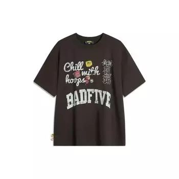 Футболка Li Ning Badfive Casual Tea Letter с круглым вырезом, свободная, дышащая, удобная, с коротким рукавом, мужская, цвет черный, шоколадный AHSU917-2 L