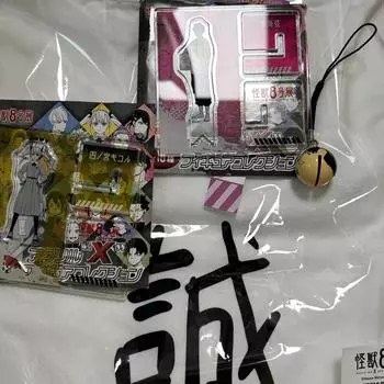 Футболка Monster 8 Narumi Castle с акриловым брелоком Kikoru Disciple