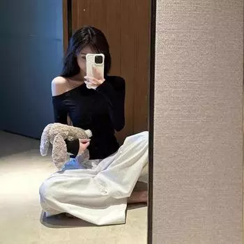 Футболка с длинными рукавами и открытыми плечами для женщин, базовая модель на раннюю осень S чёрный