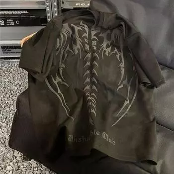 Футболка с круглым вырезом и принтом «Крылья черепа», мужская, красивая, летняя, модная, повседневная, свободная, удобная, с коротким рукавом S чёрный