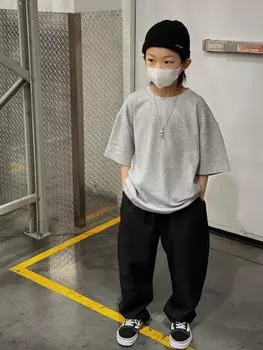 Футболка свободного кроя с круглым вырезом и короткими рукавами Baoduo для мальчиков — тренд весны/лета 2024 года в корейском стиле 140 cm серый