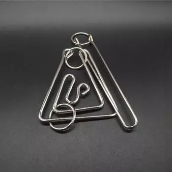 Гаджет с треугольным кольцом и металлической проволокой. Игра-головоломка 1 pcs