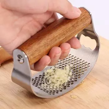 Garlic Press Crusher Stainless Steel Manual Garlic Mincer Chopping Garlic Tool Fruit Vegetable Tools Kitchen Accessories Gadget красный