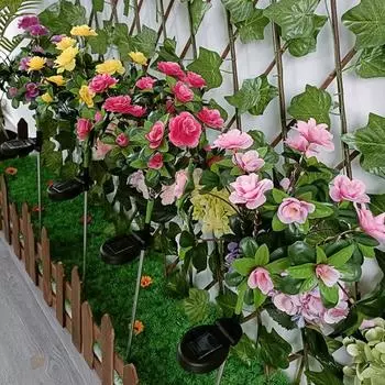 Газон на открытом воздухе Солнечный газон Цветочный светильник Реалистичный вид IP55 Водонепроницаемый Простота установки Солнечная энергия Дорожка Свет Патио Декор сада красный