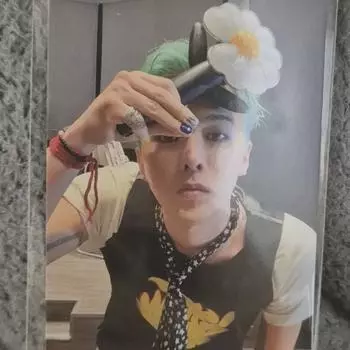Gd Sells Unreleased Photocard Poca.