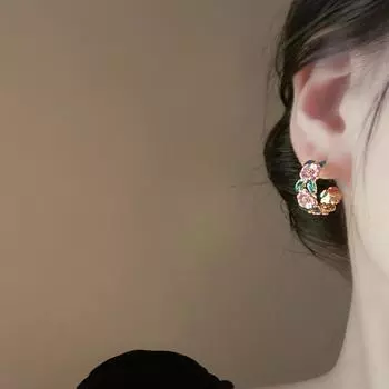 GemChic Women s Earrings Exquisite Retro Flowers Leaves Round Earrings Fashionable Versatile Ear Stud Needle Birthday Christmas Jewelry Gift