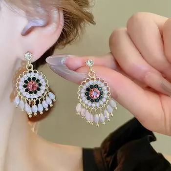 GemChic женские новые винтажные сверкающие круглые серьги с бахромой из кристаллов этнические модные серьги-гвоздики на день рождения рождественский подарок на день рождения