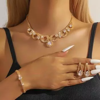 GemChic Женские сверкающие ожерелье из сплава с полыми кристаллами и стразами в форме ключицы, браслет и серьги, комплект из трех предметов, подарок на день рождения, Рождество