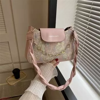 Gentle and fashionable temperament woven shoulder bag women s 2024 summer commuting texture popular foreign style small square bag this year синий