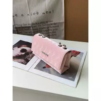 Gentle Girl Summer Baguette Bag 2025 New Graceful Chain Bag Light Luxury High Sense Rhombus Shoulder Bag Pink