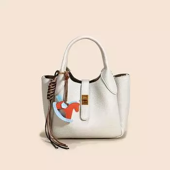 Genuine Leather Bag Women 2025 New Large Capacity High Sense Nappa Leather Work Commuter Dishes Shoulder Basket Bucket Bag Creamy-white leather with ornaments