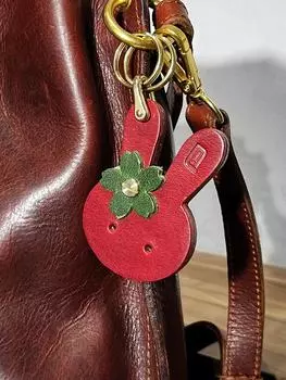 Genuine Leather Bunny Keychain - Cute Rabbit Pendant Charm, Fashion Car Keyring Accessories for Women Girls красный
