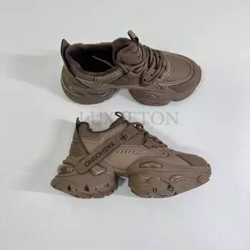 Толстая подошва из натуральной кожи с покатой пяткой и сетчатой вставкой для комфортной воздухопроницаемости. Минималистичная универсальная спортивная обувь. 35 чёрный