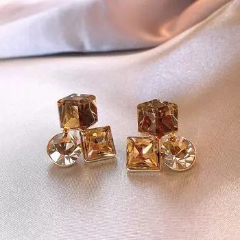 Geometric 925 Silver Stud Earrings Women s Accessible Luxury Fancy Elegant Maillard Ear Rings New Arrival Niche Style Unique Earrings Champagne Color Geometric Crystal