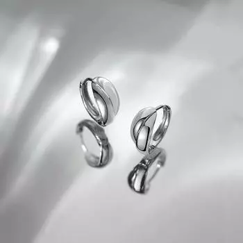 Геометрическая пряжка для ушей, женские легкие роскошные нишевые аксессуары для осени и зимы, темпераментные серьги для поездок на работу, чувство дизайна