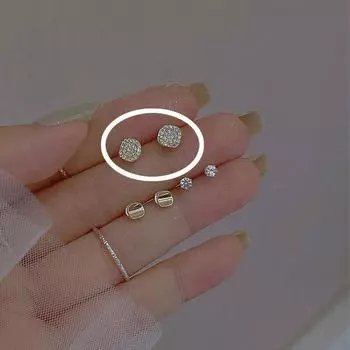 Геометрические квадратные серьги для женщин Простые маленькие и холодные серьги для женщин