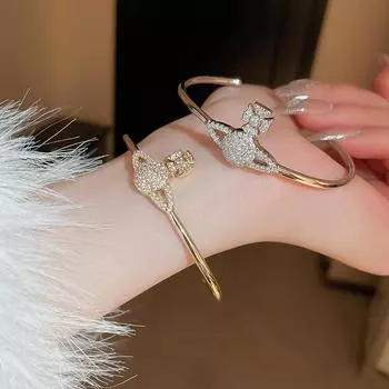 Геометрический браслет, украшенный бриллиантами, модный и элитный браслет, модный и роскошный темперамент, подарок для ручных украшений