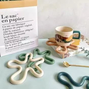 Геометрический термостойкий силиконовый коврик Подставки под стаканы Нескользящие держатели для кастрюль Кухонные принадлежности Подставки Подставки под чайники 16.5x16.5cm чёрный