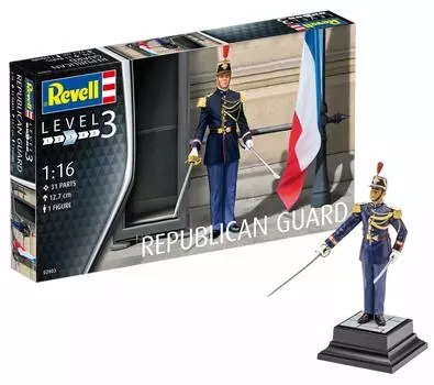 German Level French Republican Guard Plastic Model 02803 1/16