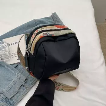 German Nylon Cloth Crossbody Bag Women 2025 New Large Capacity Shoulder Bag Casual Niche Design Commuter Bag Black