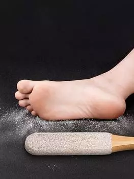 Get Soft and Smooth Feet with this 4-Way Foot File and Callus Remover чёрный