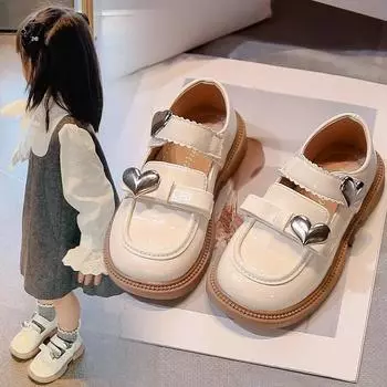 Girls Princess Shoes Soft Sole Children Leather Shoes with Metal Love Heart 2024 New Fashion Children Flat Shoes Non Slip Sweet 26 бежевый
