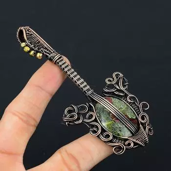 Гитара в форме дракона, кровь, яшма, драгоценный камень, медная проволока, обернутая ювелирным изделием ручной работы, подвеска для женщин 4.72 Inches зелёный