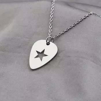 Гитарное ожерелье Звезда Подвеска Ювелирные изделия Eddie Munson Гитарные медиаторы