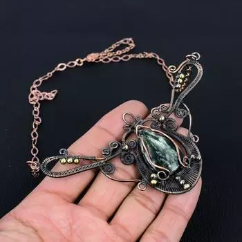 Гламурное ожерелье ручной работы из чистой медной проволоки с драгоценным камнем серафинитом 18 Inches зелёный