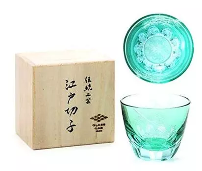 Glass-Labo “Kaede Maple” - a mysterious glass with a pattern that expands when you fill it with sake [in a wooden box] Made in Japan GL_104
