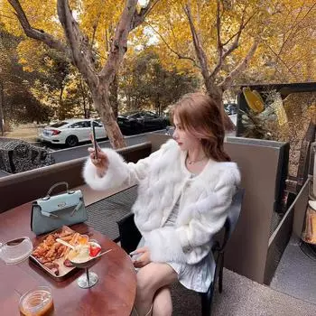 Глубокие зимние заметки: Ромбовидные полосатые пуговицы, шубы из лисьего меха, женская классика, экономичные, тонкие, симпатичные и универсальные. S